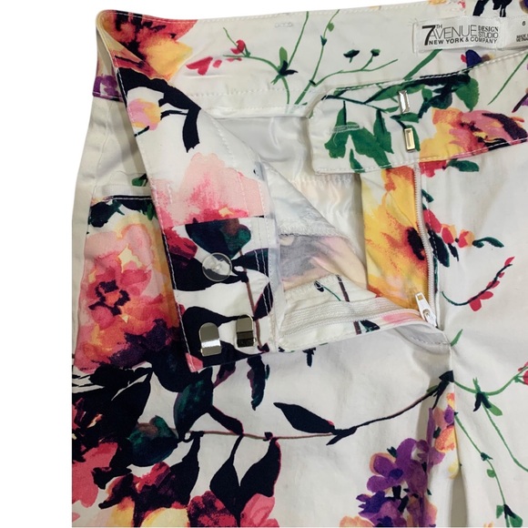 🔸7th Avenue Design Studio floral print capri pants🔸 - Picture 5 of 8